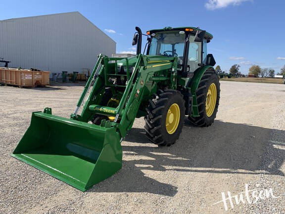 Photo of 2023 John Deere 6105E