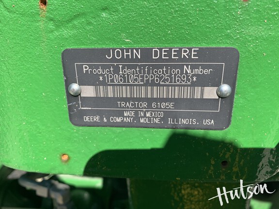 Photo of 2023 John Deere 6105E