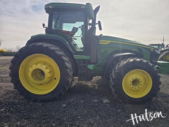 Photo of 2024 John Deere 8R 230