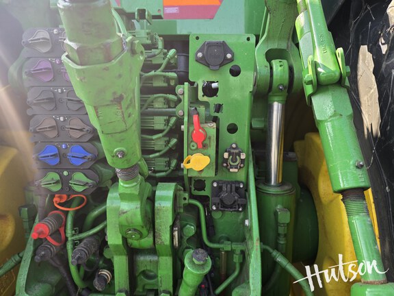 Photo of 2024 John Deere 8R 230