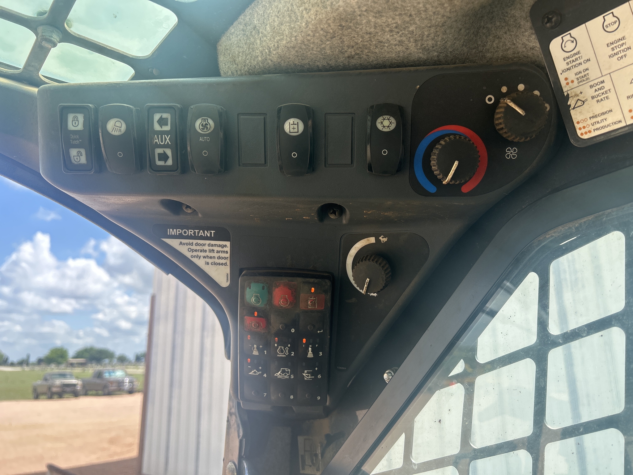 2020 John Deere 333G Image 16