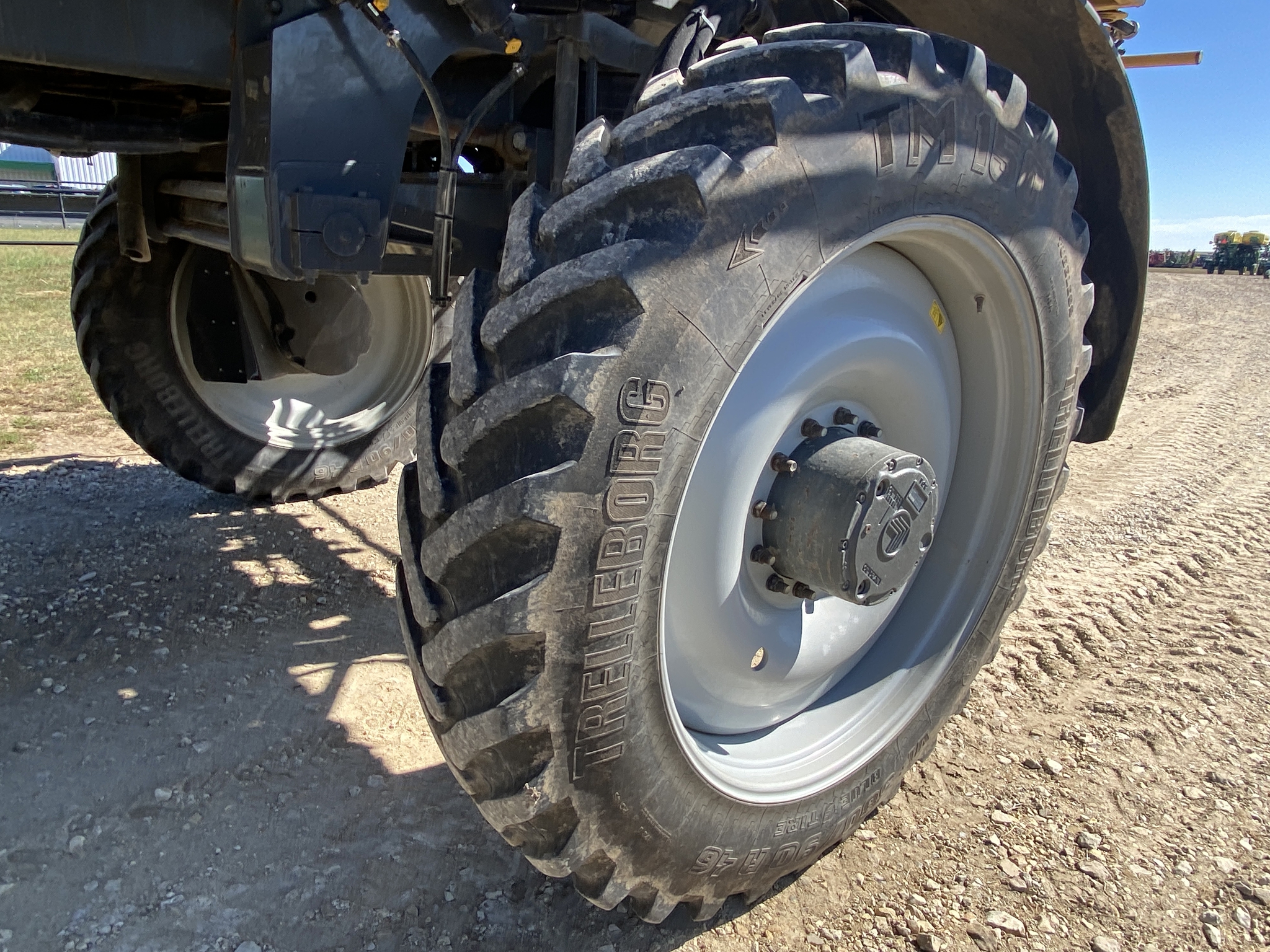 2019 RoGator RG1100C Image 21