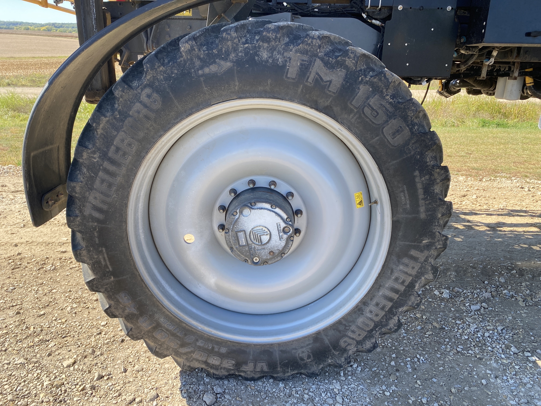 2019 RoGator RG1100C Image 22