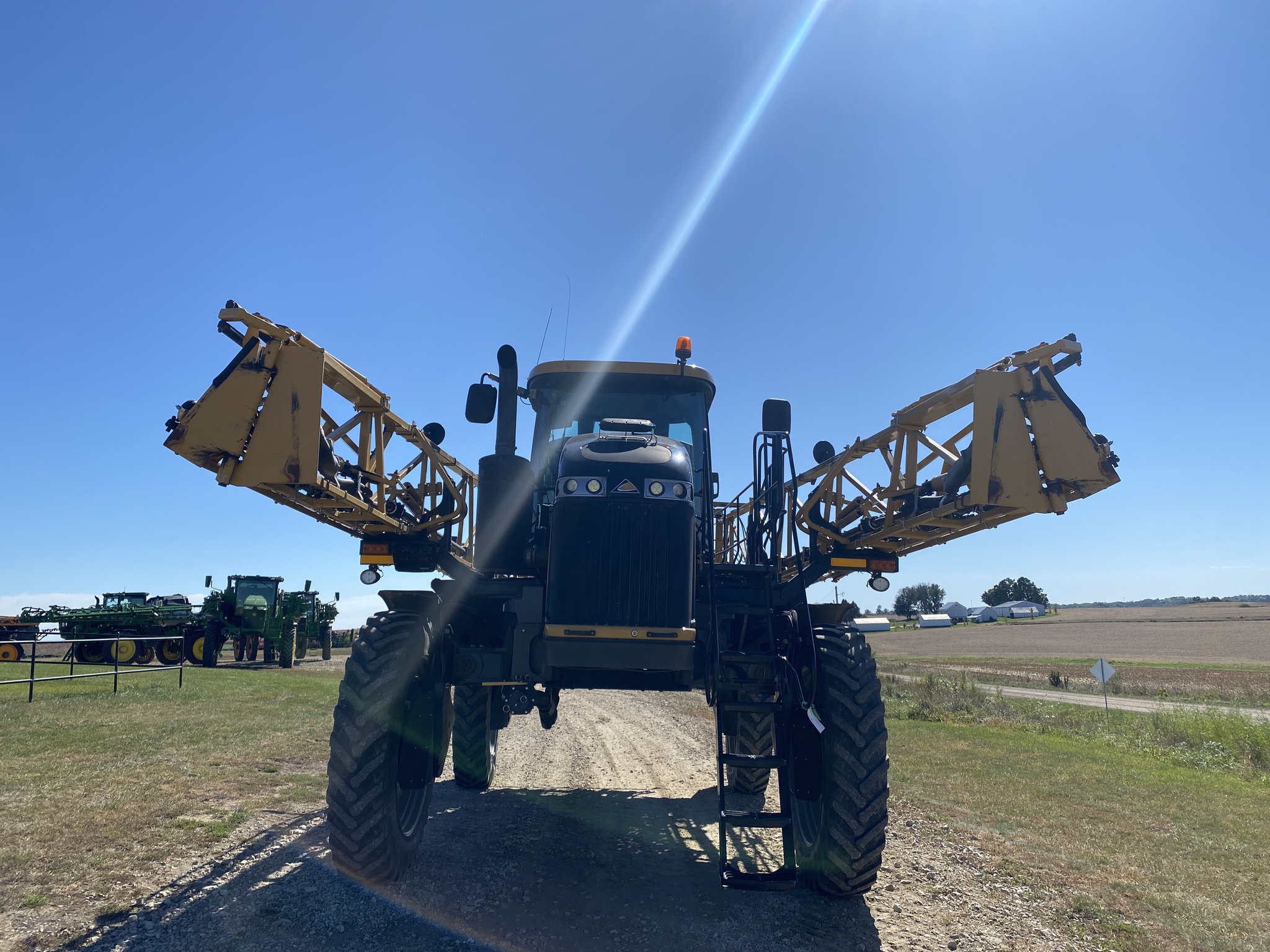 2019 RoGator RG1100C Image 2