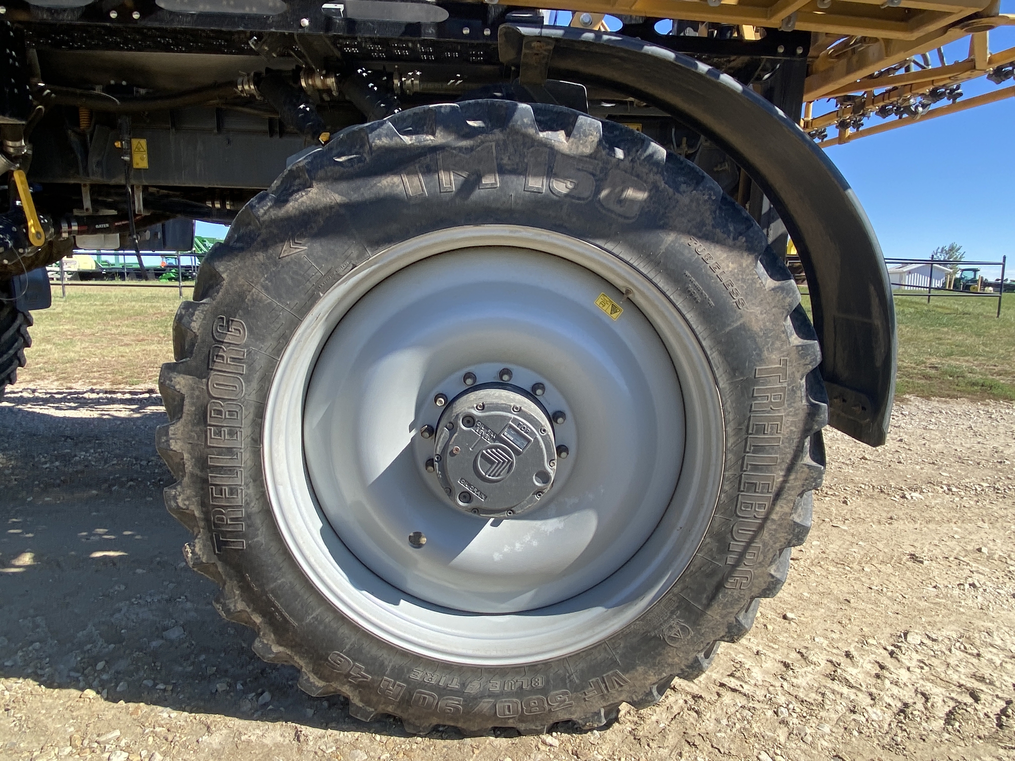 2019 RoGator RG1100C Image 25