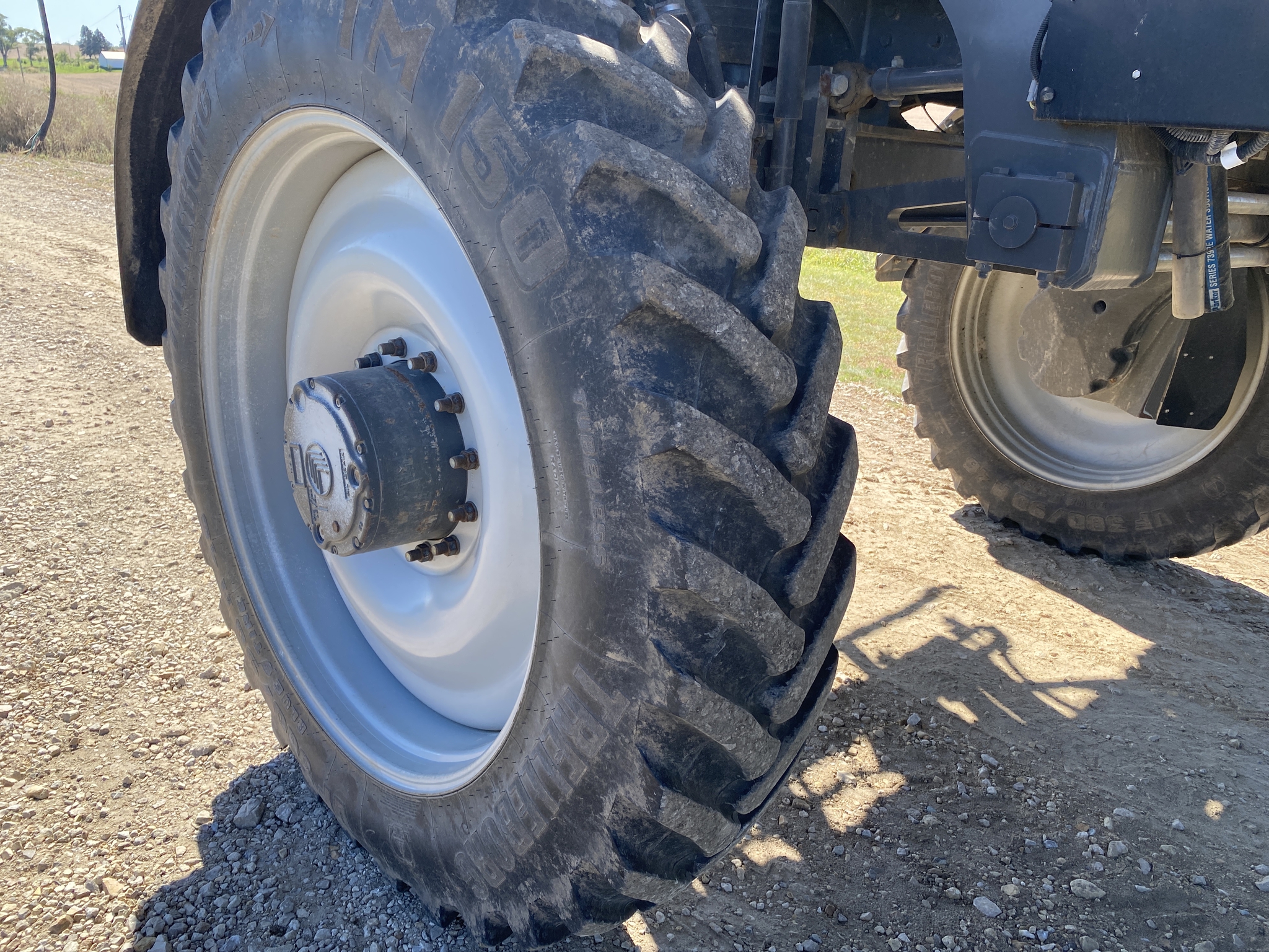 2019 RoGator RG1100C Image 26