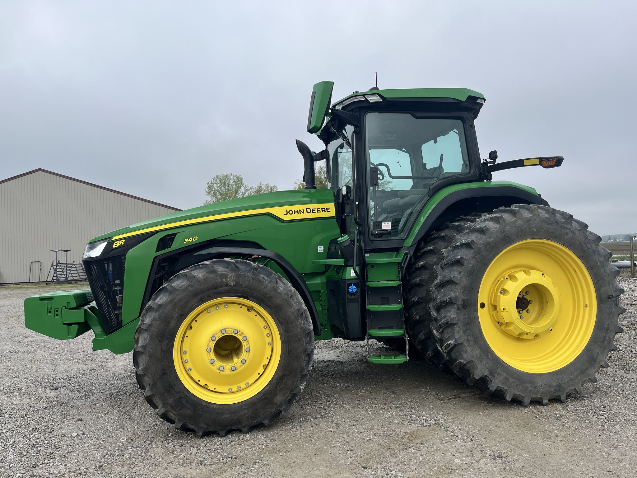 2023 John Deere 8R 340 Image 3