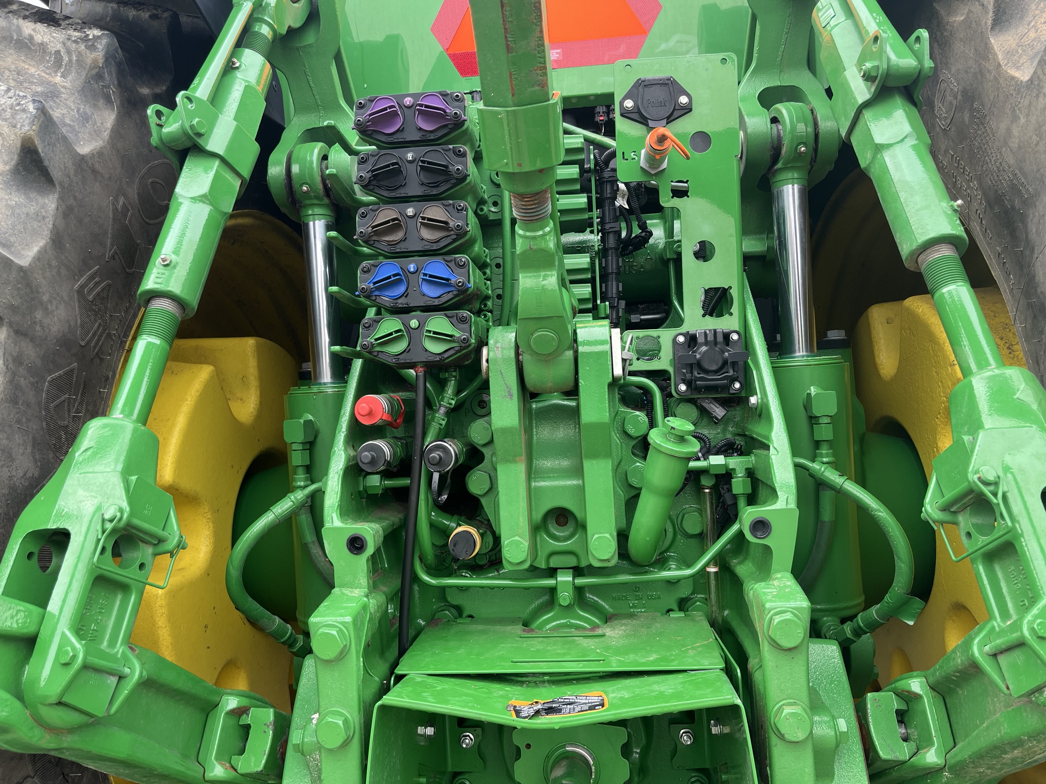 2023 John Deere 8R 340 Image 10