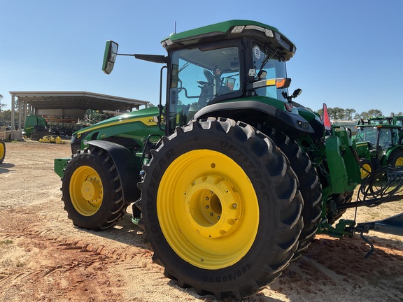 2023 John Deere 8R 230 Photo 4