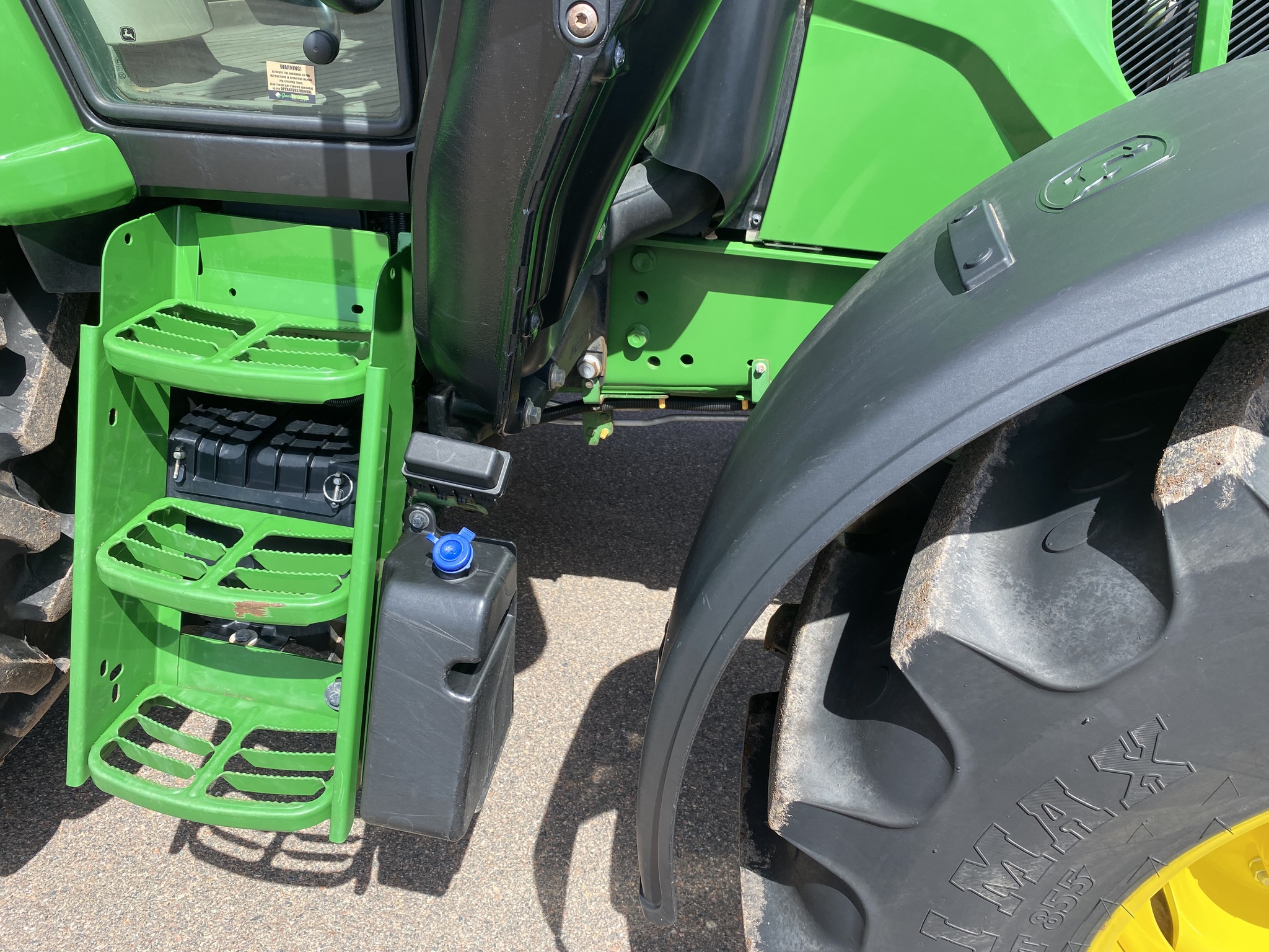 2023 John Deere 6110M Image 10