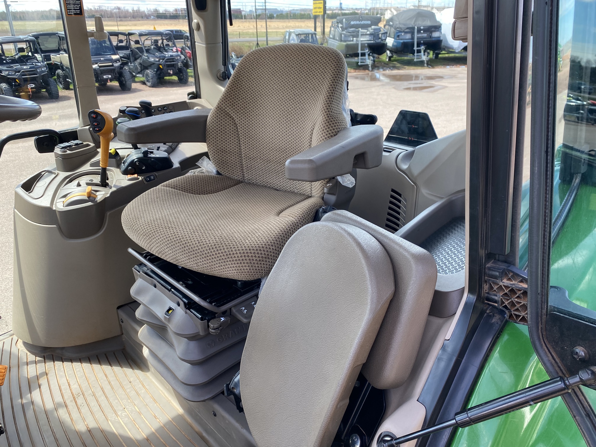 2023 John Deere 6110M Image 15