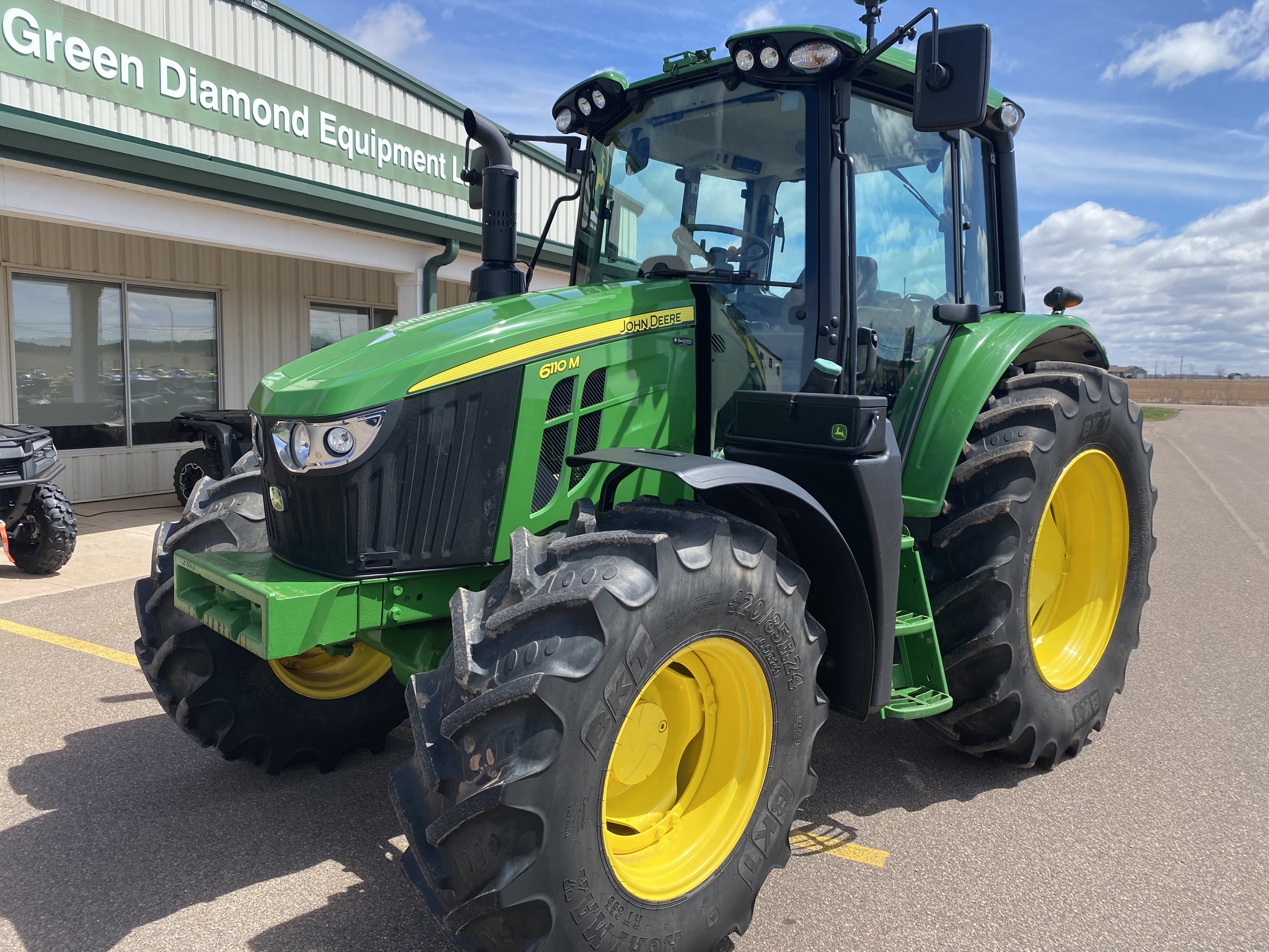 2023 John Deere 6110M Image 1