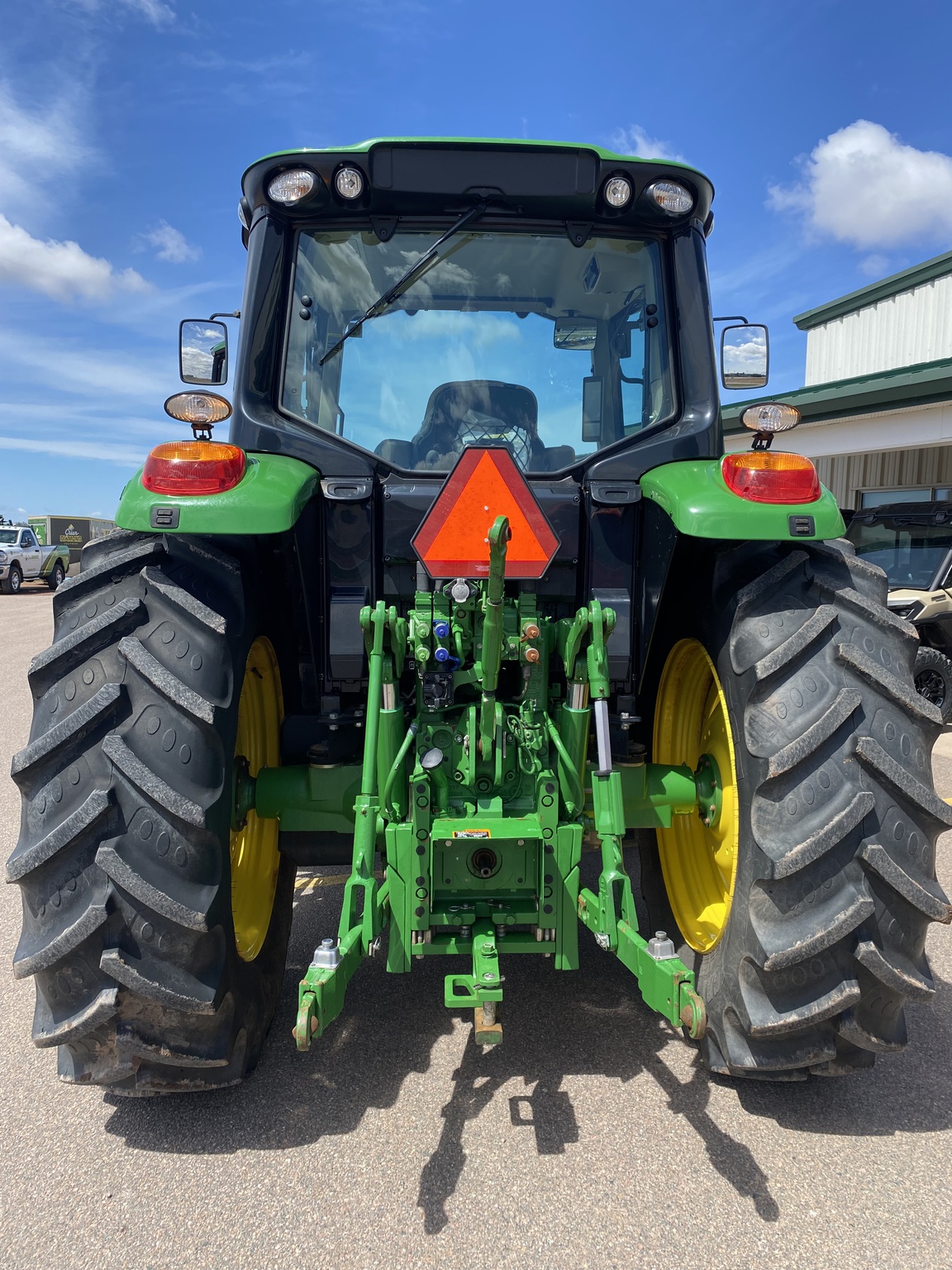 2023 John Deere 6110M Image 5