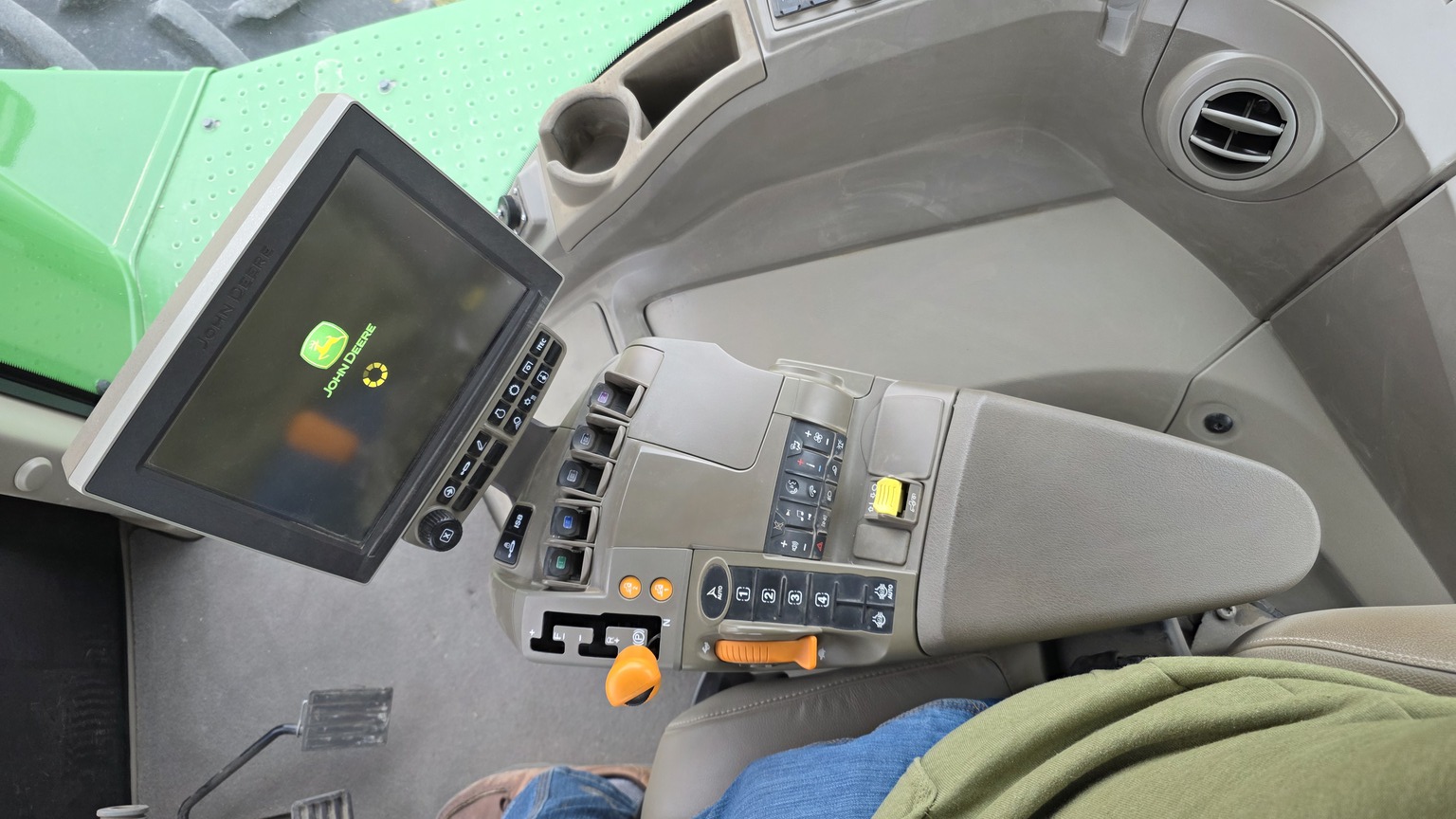 2022 John Deere 9R 490 Image 23