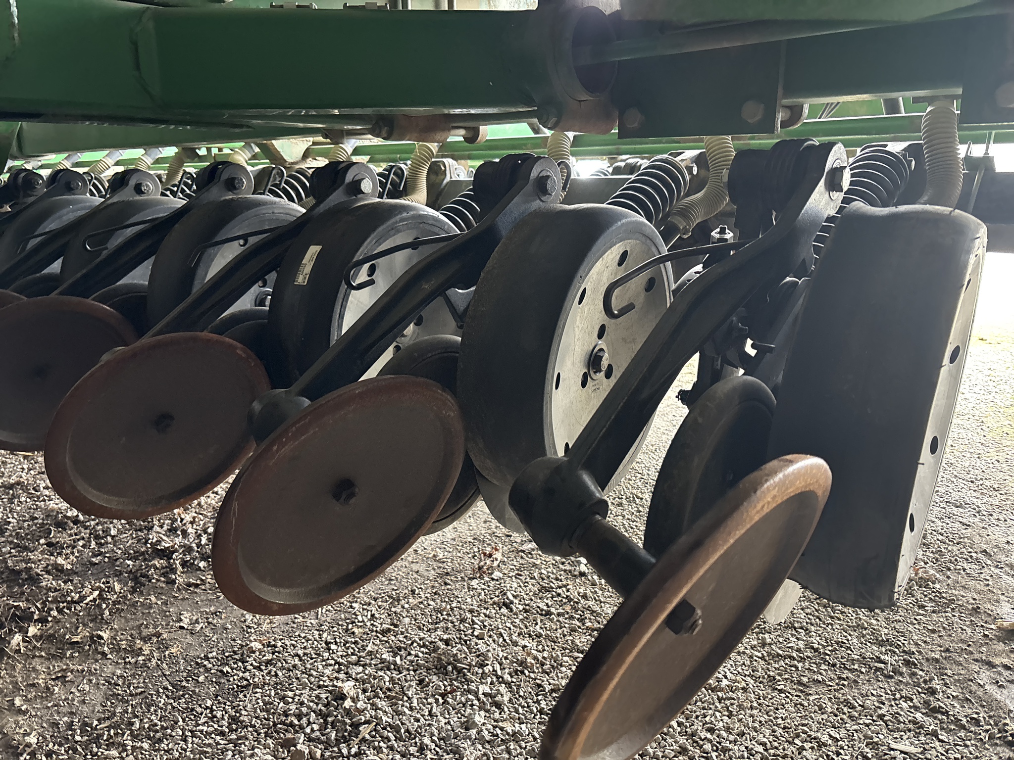 Used 2000 John Deere 1560 Box Drills at Koenig Equipment in Anna, OH - PhotoXL10