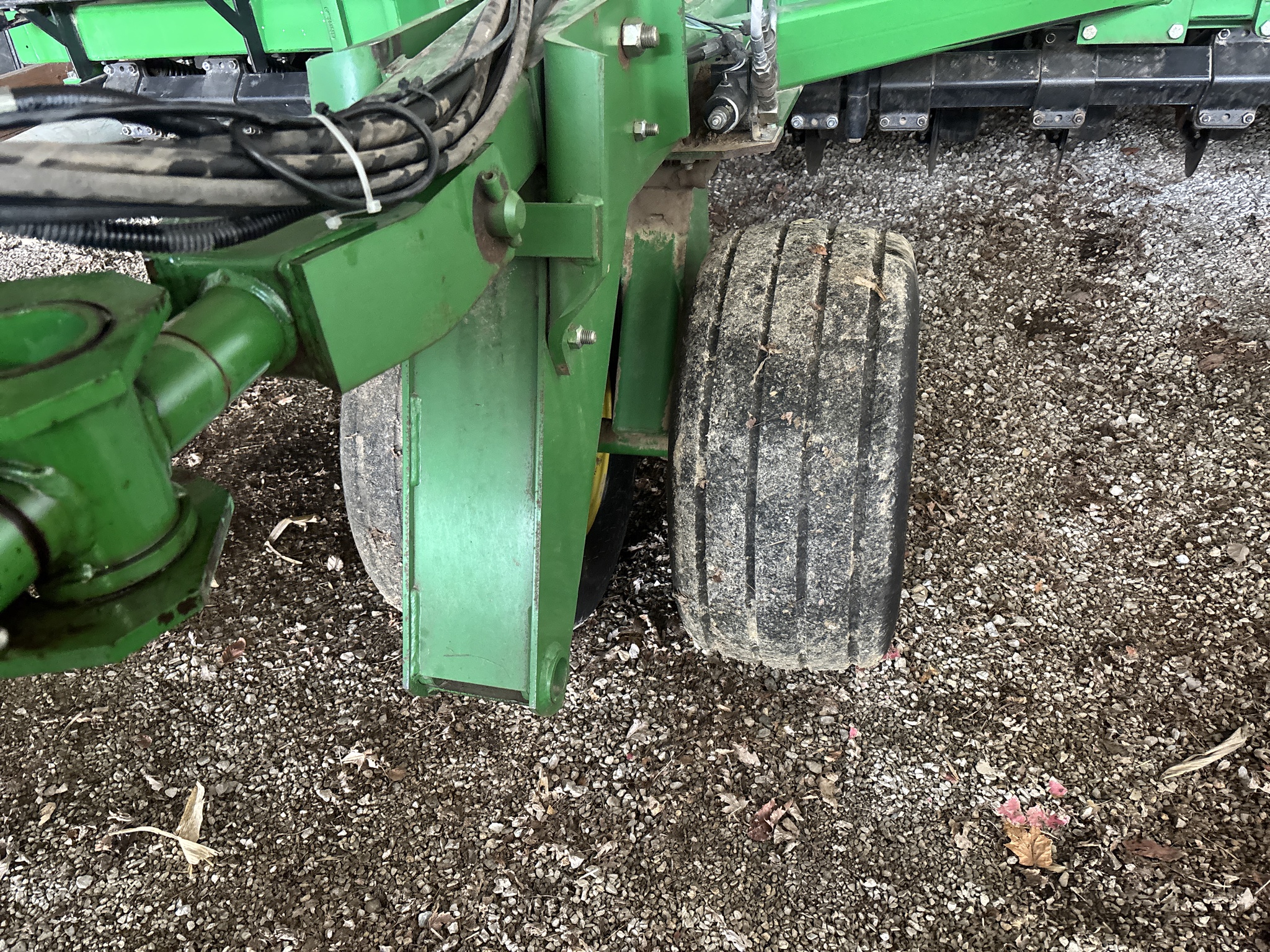 Used 2000 John Deere 1560 Box Drills at Koenig Equipment in Anna, OH - PhotoXL7