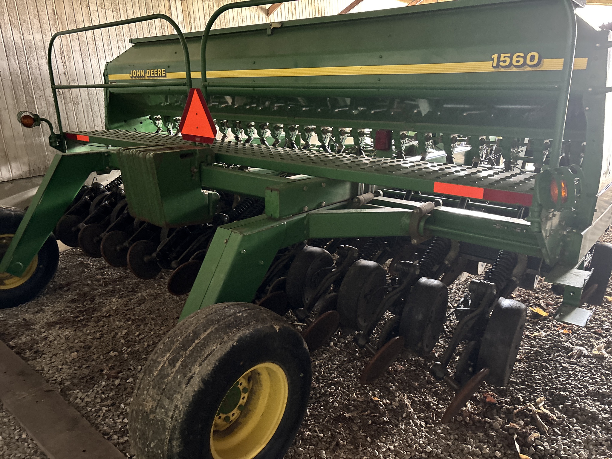 Used 2000 John Deere 1560 Box Drills at Koenig Equipment in Anna, OH - PhotoXL4