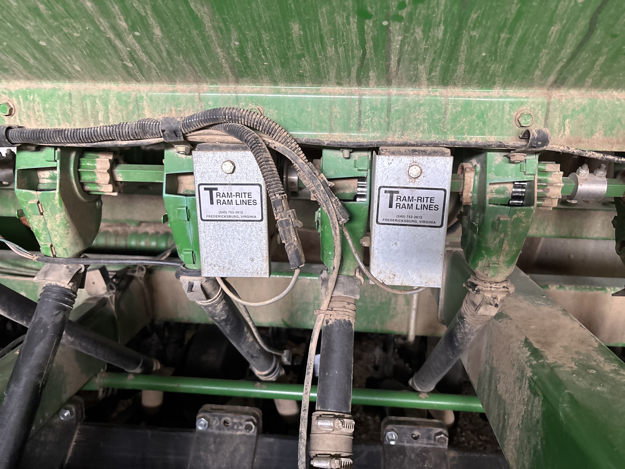 Used 2000 John Deere 1560 Box Drills at Koenig Equipment in Anna, OH - PhotoXL15