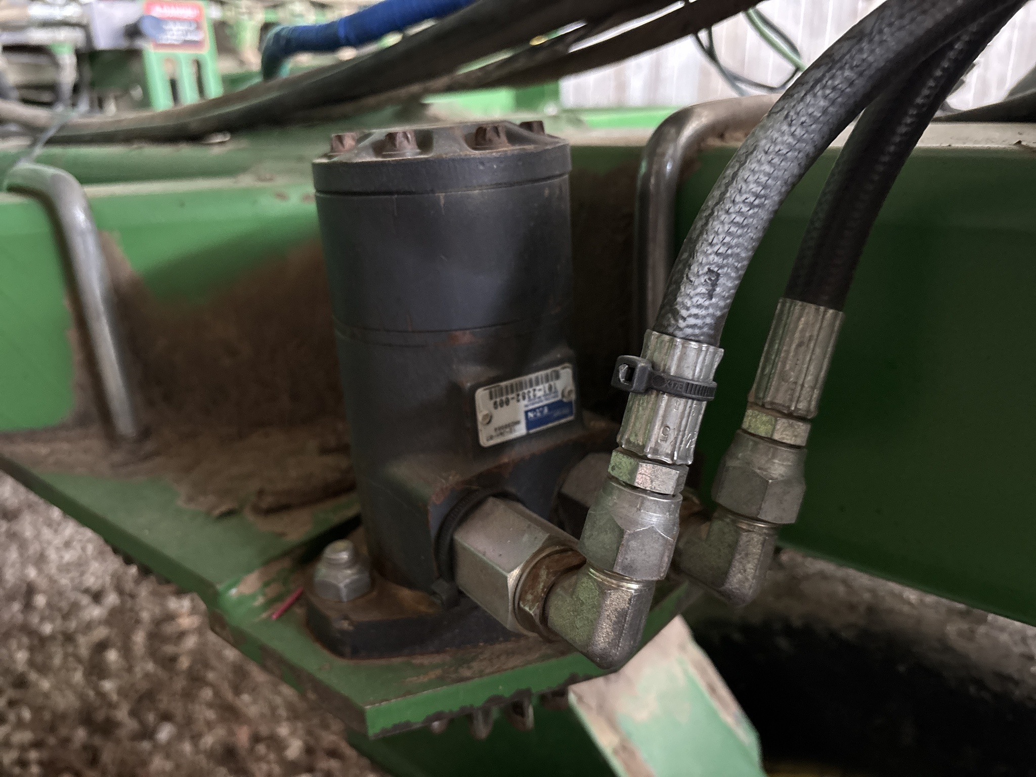 Used 2000 John Deere 1560 Box Drills at Koenig Equipment in Anna, OH - PhotoXL9