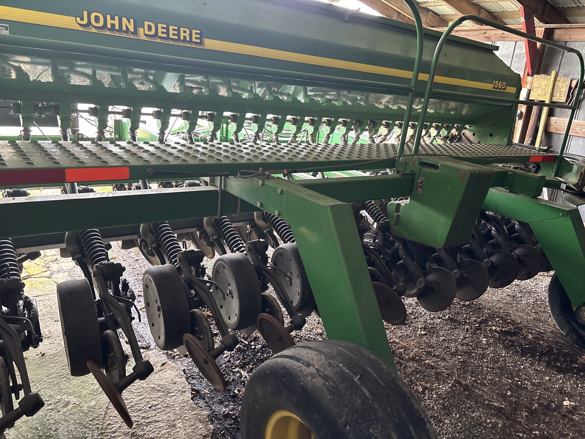 Used 2000 John Deere 1560 Box Drills at Koenig Equipment in Anna, OH - PhotoXL1