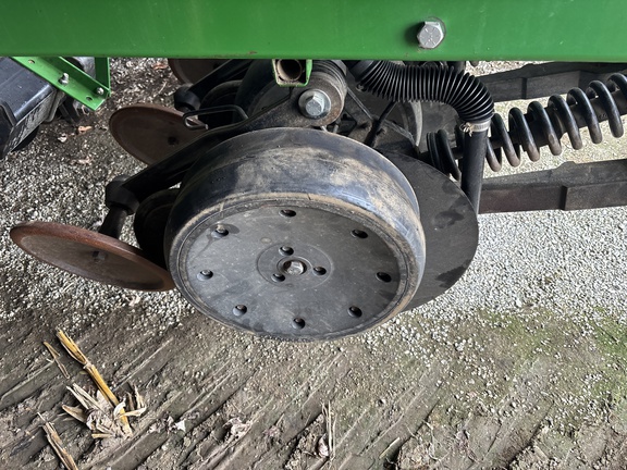 Used 2000 John Deere 1560 Box Drills at Koenig Equipment in Anna, OH - Photo18