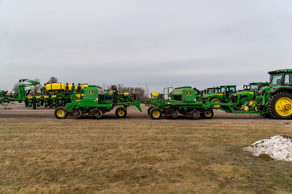 Used 2000 John Deere 1560 Box Drills at Koenig Equipment in Anna, OH - Photo1