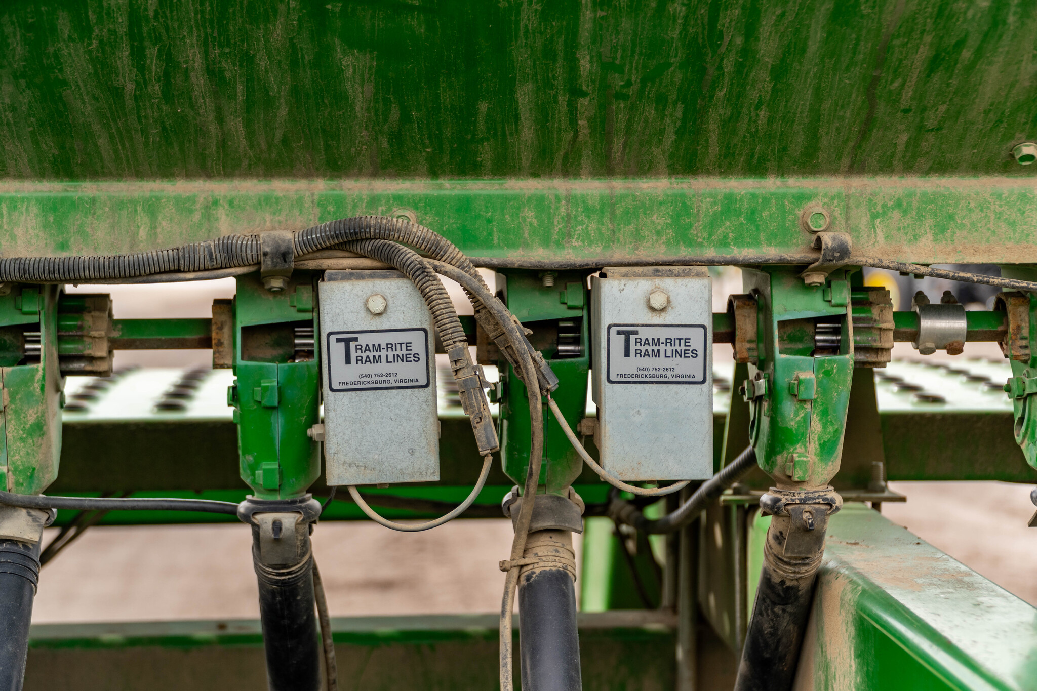 Used 2000 John Deere 1560 Box Drills at Koenig Equipment in Anna, OH - PhotoXL24