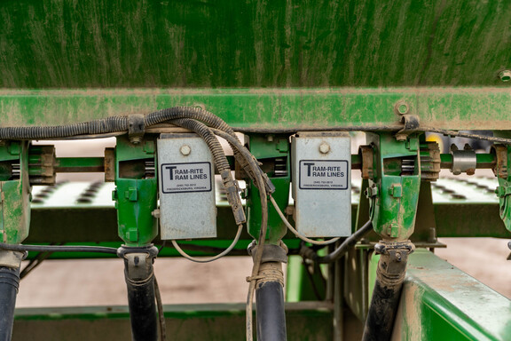 Used 2000 John Deere 1560 Box Drills at Koenig Equipment in Anna, OH - Photo24