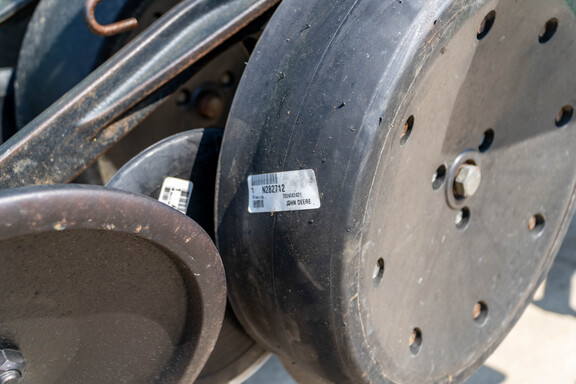 Used 2000 John Deere 1560 Box Drills at Koenig Equipment in Anna, OH - Photo11