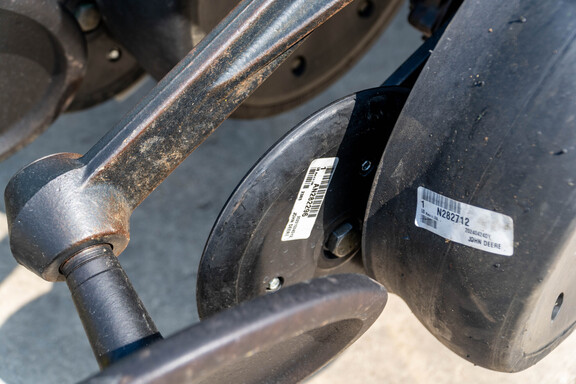 Used 2000 John Deere 1560 Box Drills at Koenig Equipment in Anna, OH - Photo10