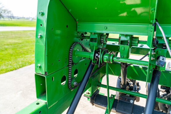 Used 2000 John Deere 1560 Box Drills at Koenig Equipment in Anna, OH - Photo14