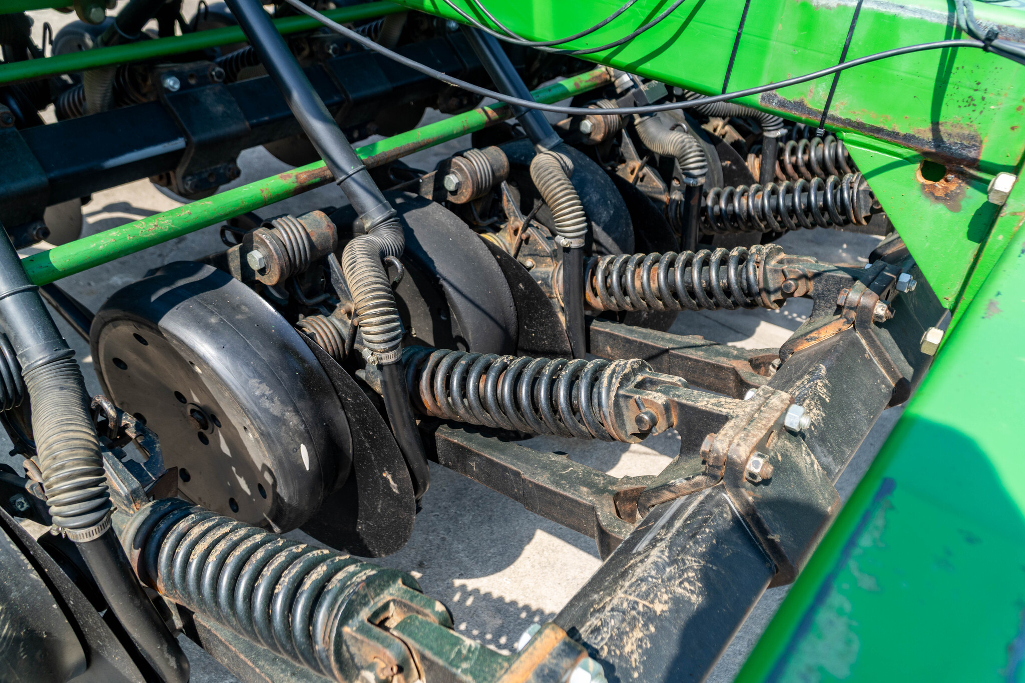 Used 2000 John Deere 1560 Box Drills at Koenig Equipment in Anna, OH - PhotoXL12