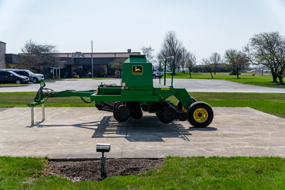 Used 2000 John Deere 1560 Box Drills at Koenig Equipment in Anna, OH - Photo3