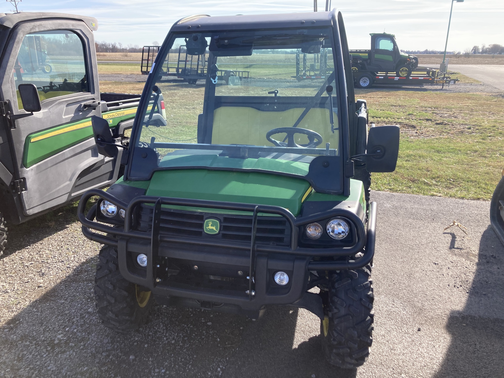 2013 John Deere XUV 825i Image 1