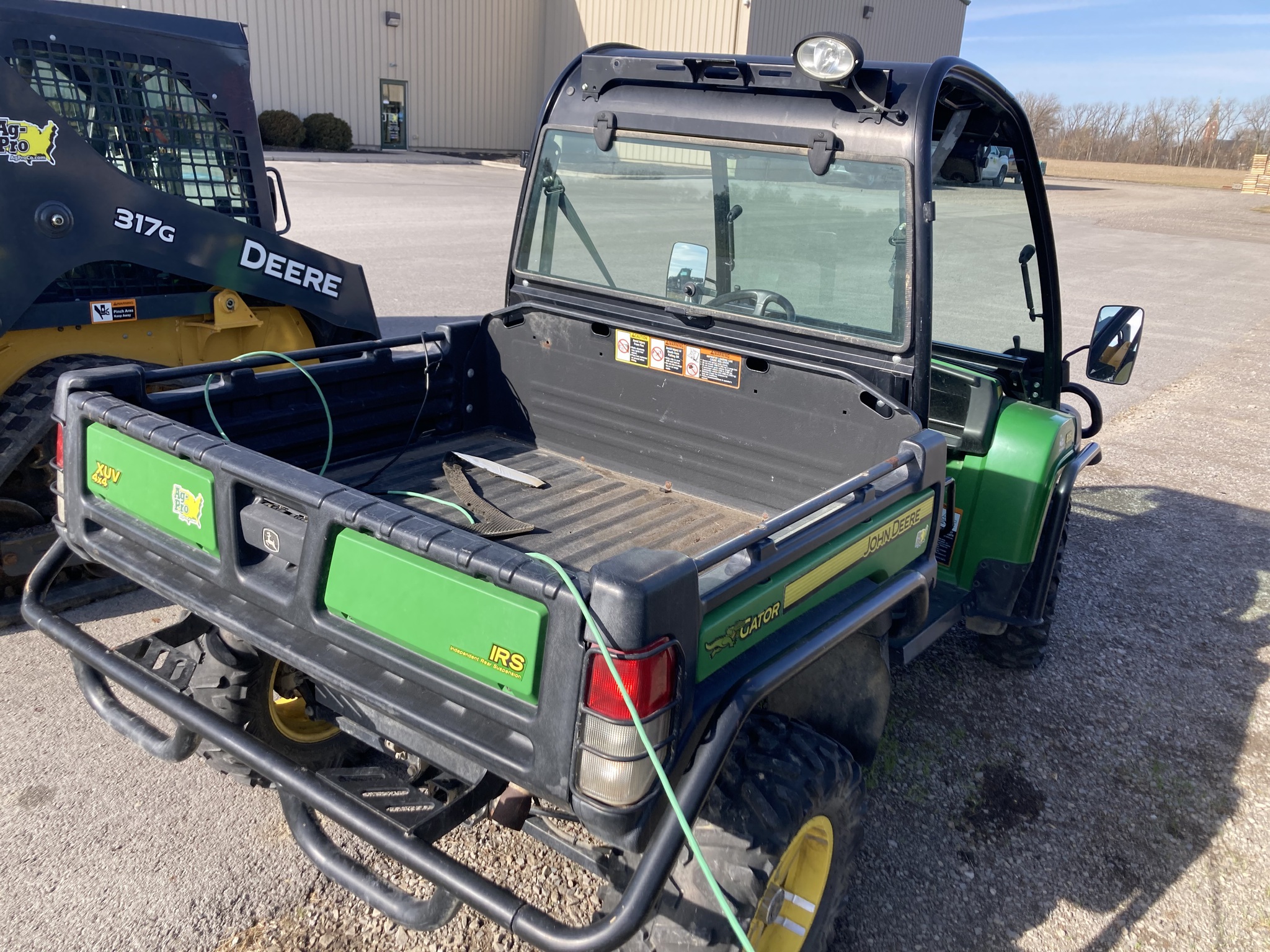 2013 John Deere XUV 825i Image 6