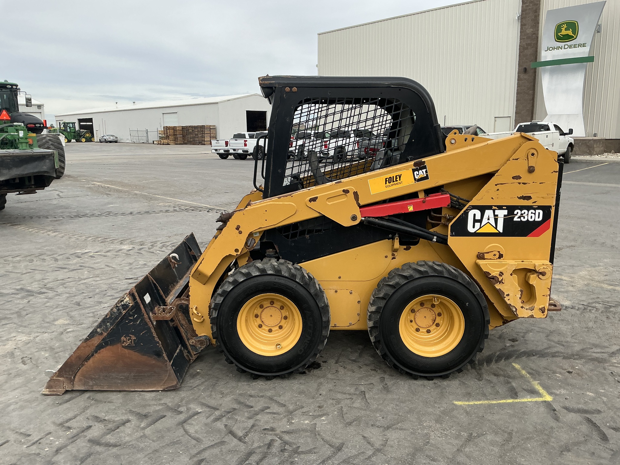 2016 Caterpillar 236D Image 2