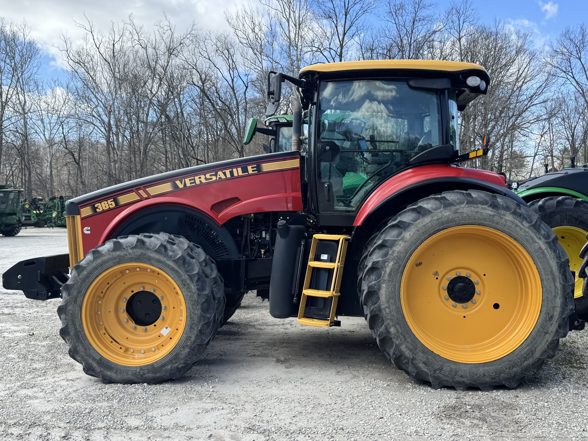 2020 Versatile 365 Image 3