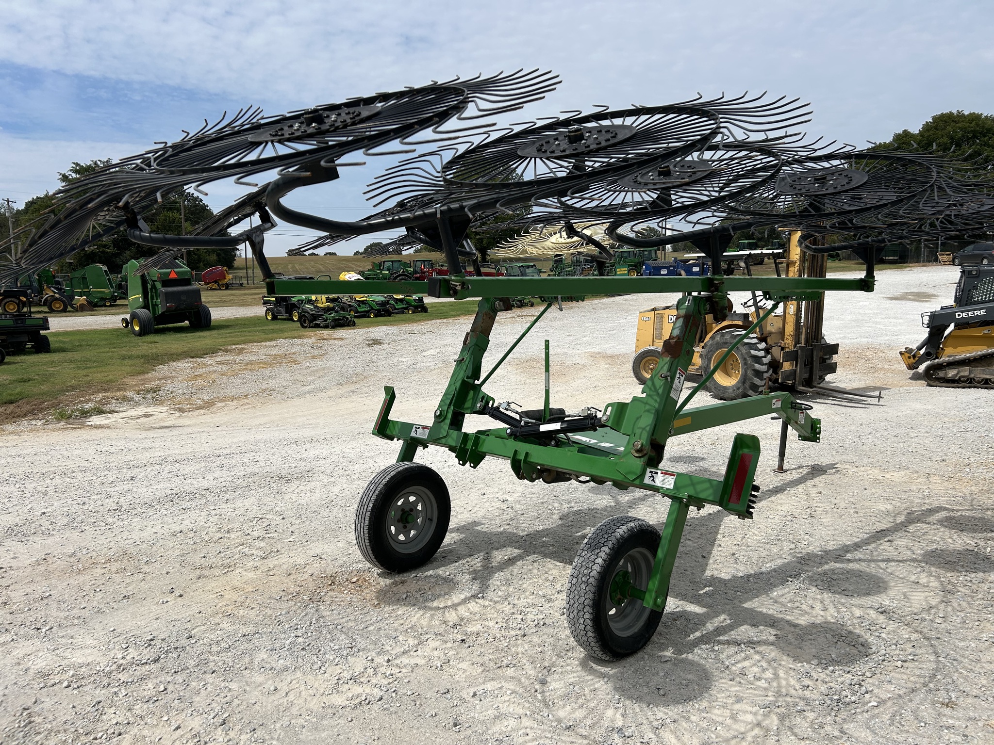  2021 Frontier WR3112 at Heritage Tractor in Harrison, AR