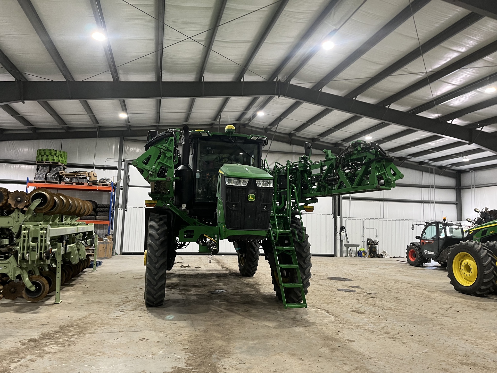 2024 John Deere 616R Image 5