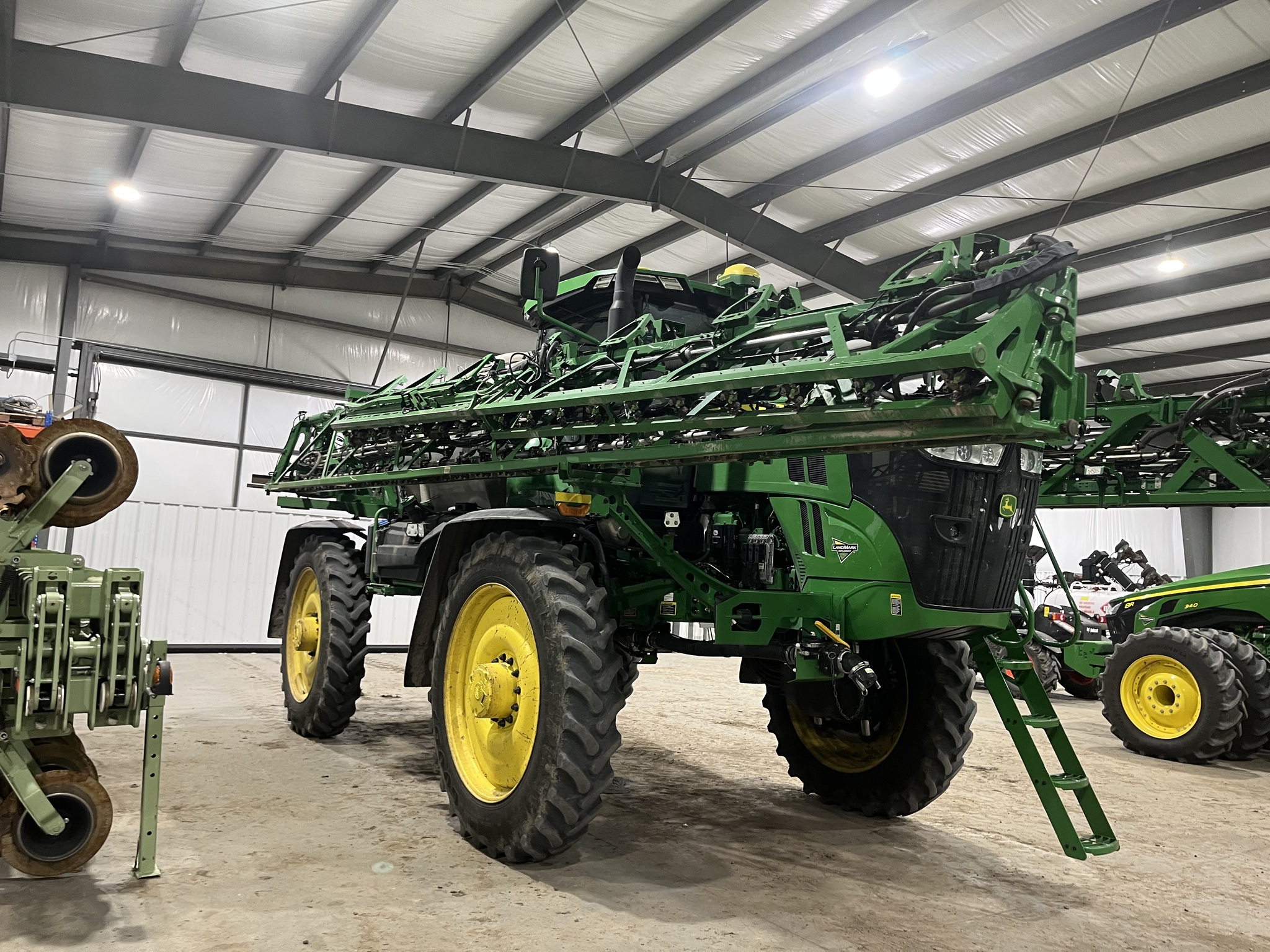 2024 John Deere 616R Image 4