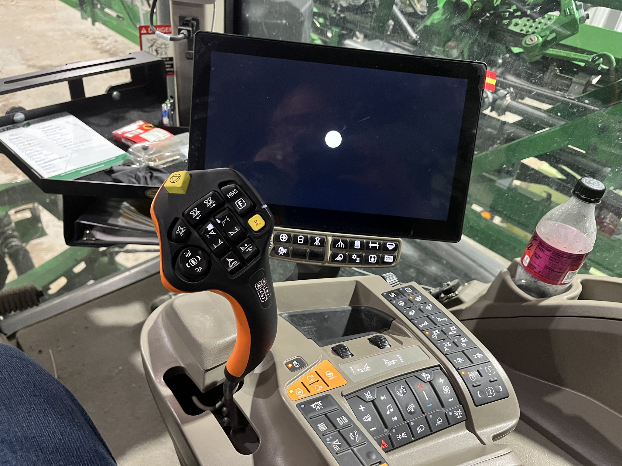 2024 John Deere 616R Image 11