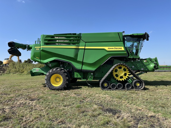 2024 John Deere X9 1100 - Photo2
