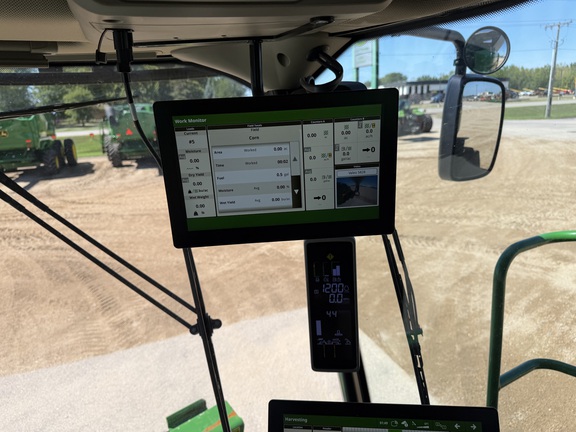2024 John Deere X9 1100 - Photo47