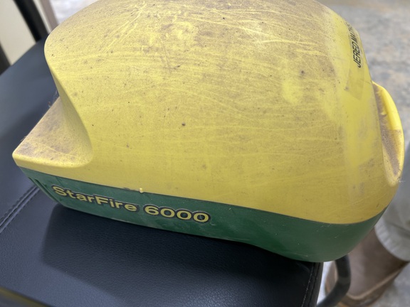 2016 John Deere 6000 Photo 4