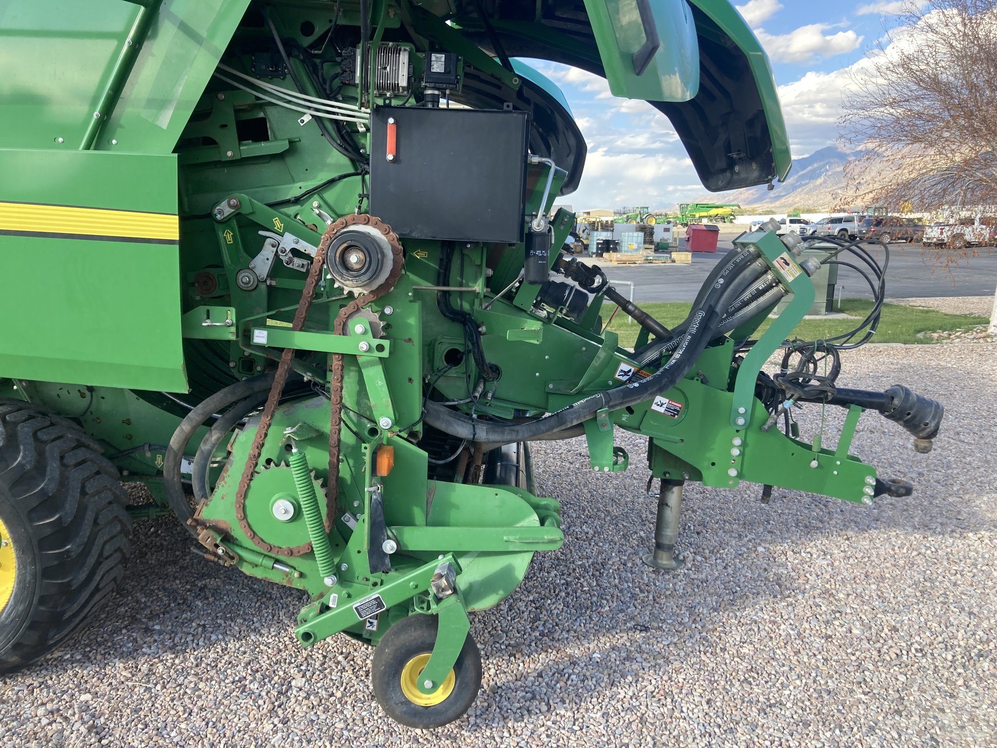 2020 John Deere L341 Image 15