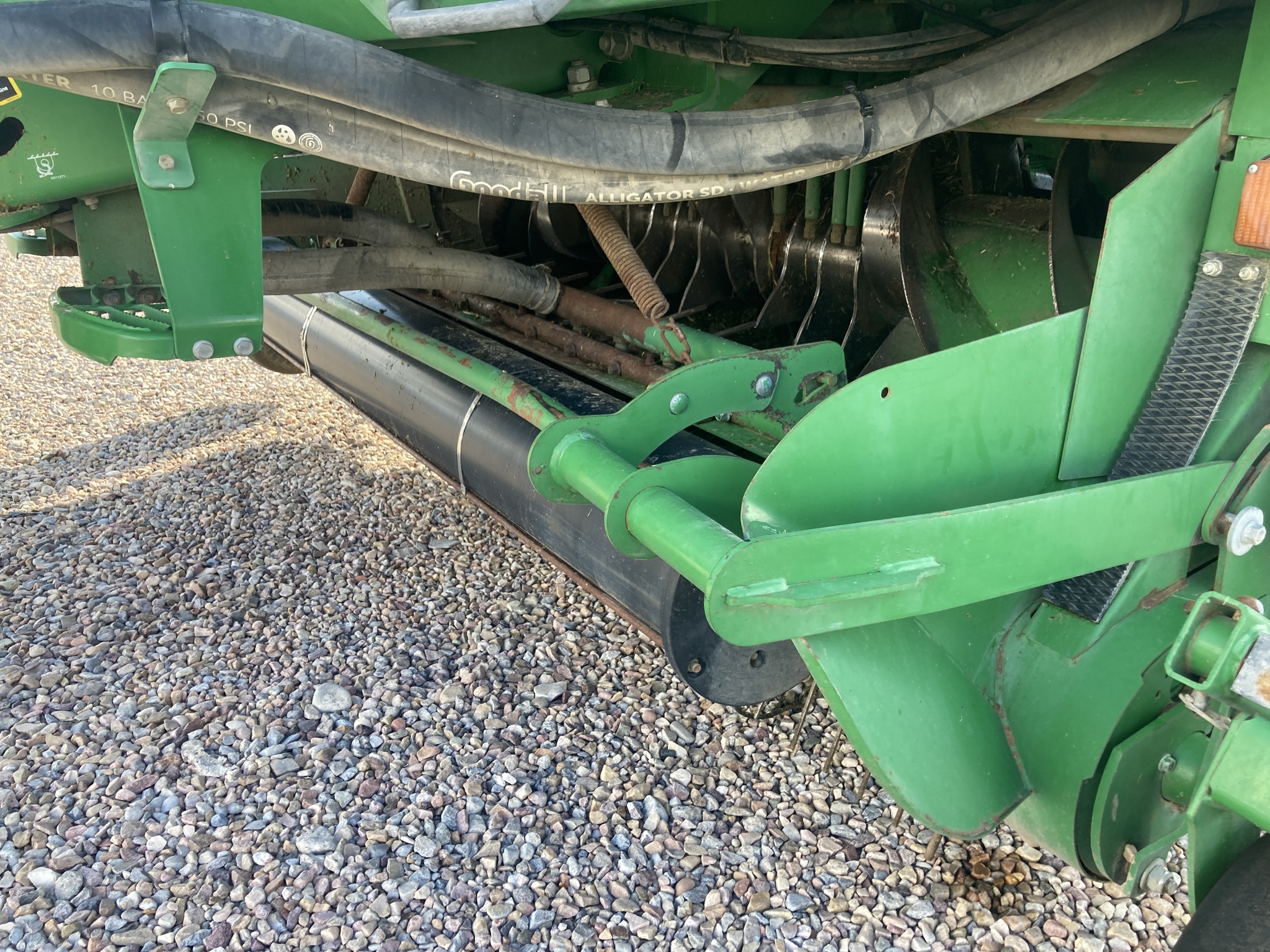 2020 John Deere L341 Image 18