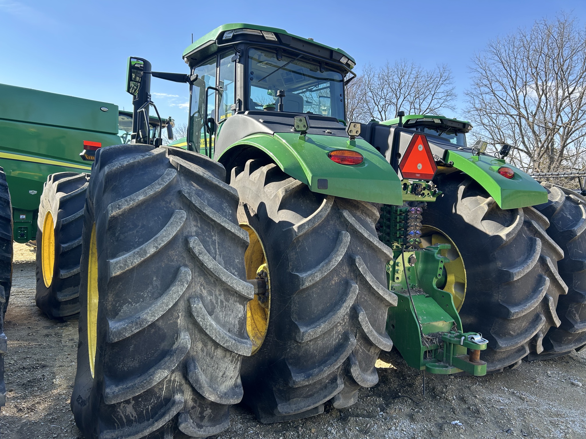  2025 John Deere 9R 590 at Heritage Tractor in Freeport, IL