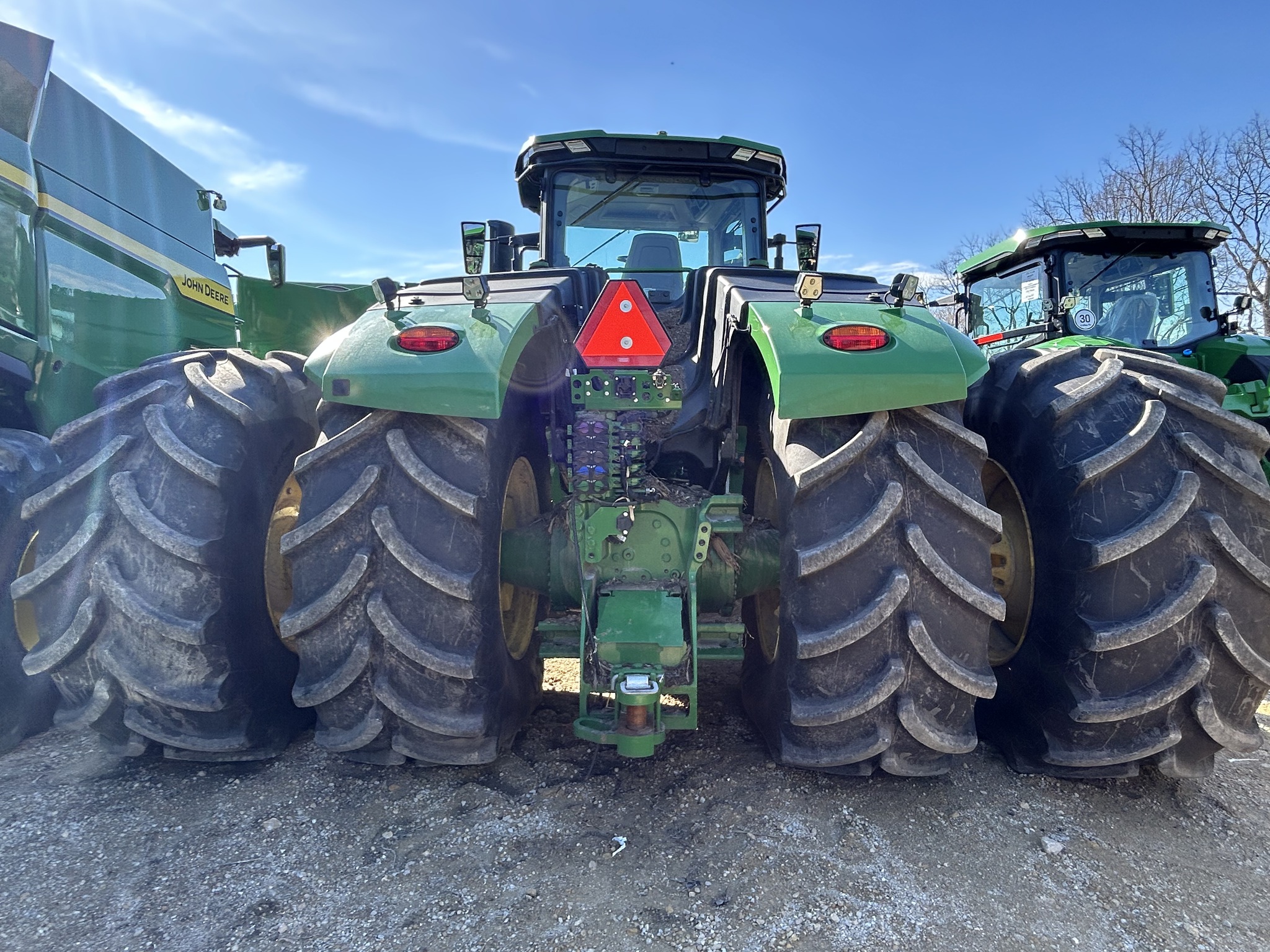  2025 John Deere 9R 590 at Heritage Tractor in Freeport, IL