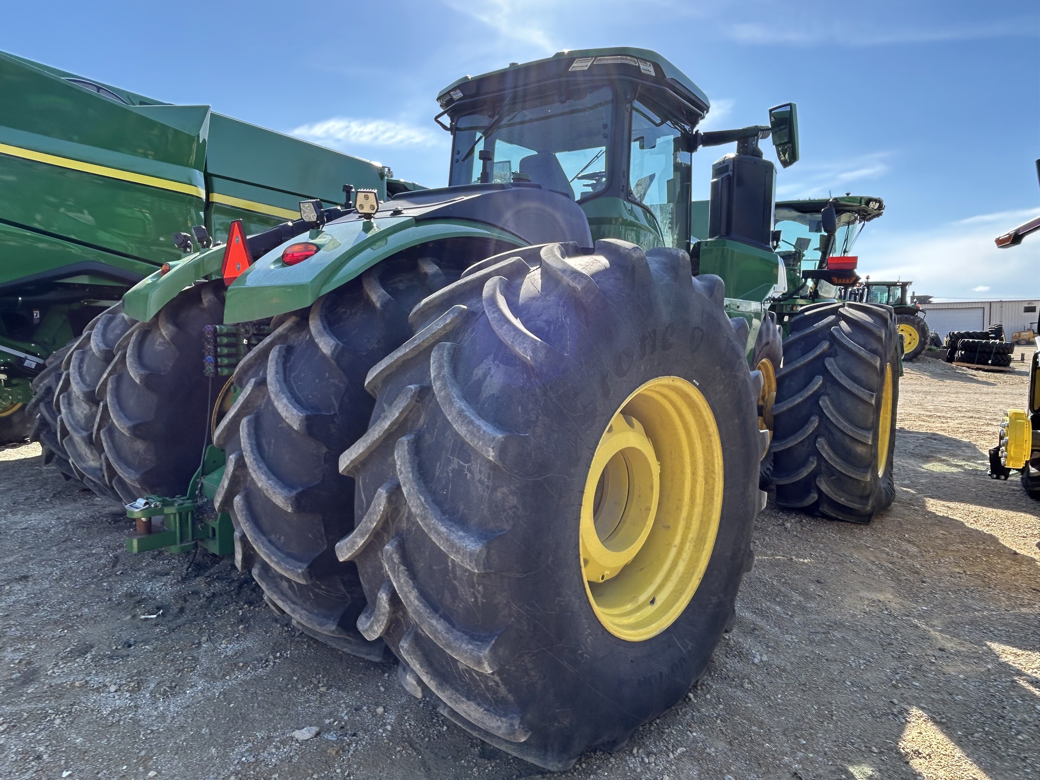  2025 John Deere 9R 590 at Heritage Tractor in Freeport, IL