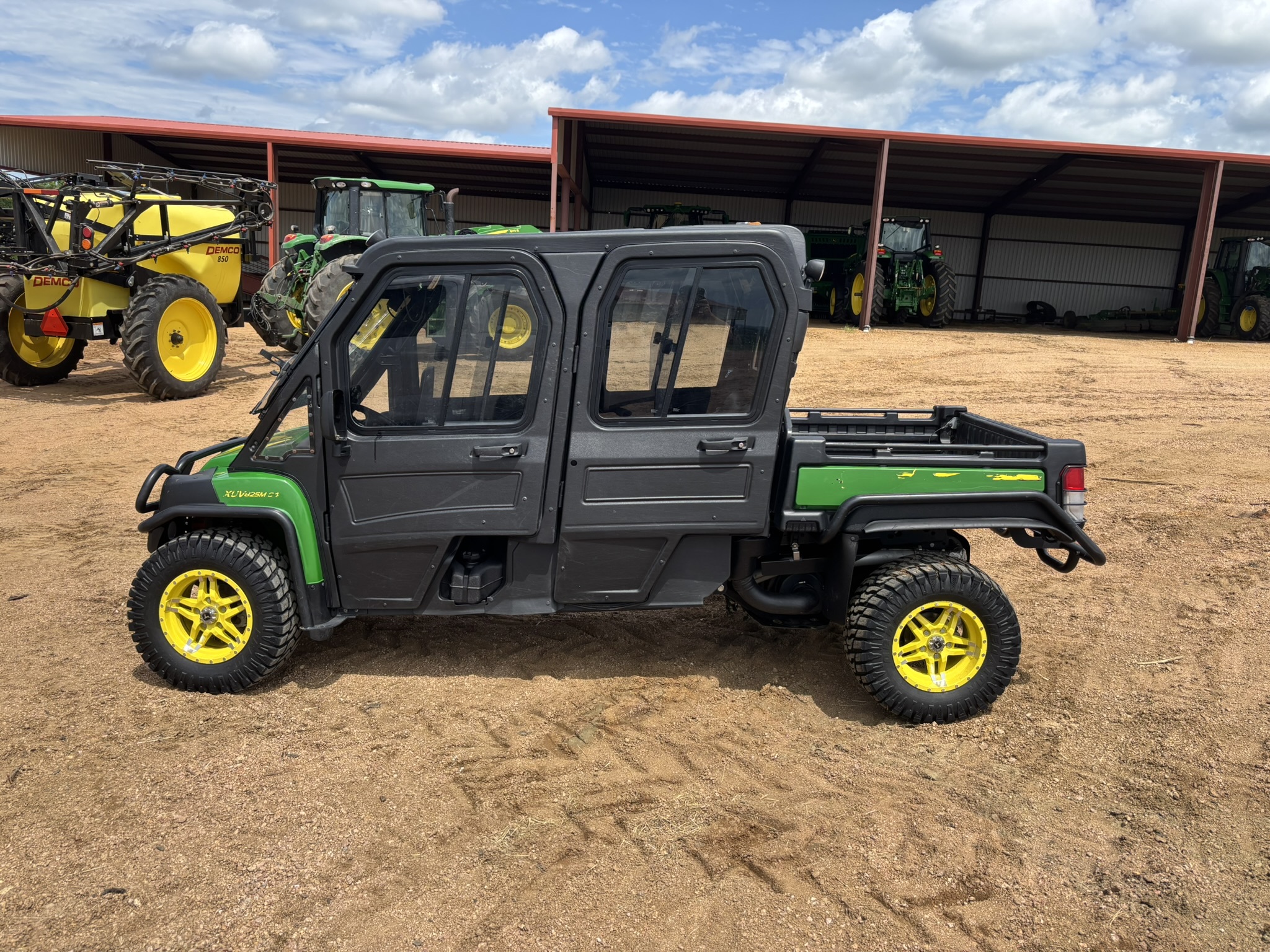 2023 John Deere XUV 825M S4 Image 1